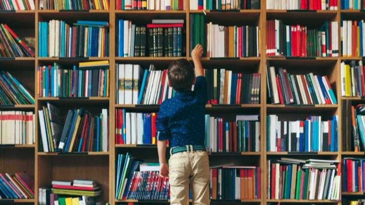 6. Pergi ke Toko Buku Bersama Anak<br>