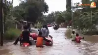 [VIDEO] Banjir di Pati, 3 Ruang Kelas SD Serang Ambruk
