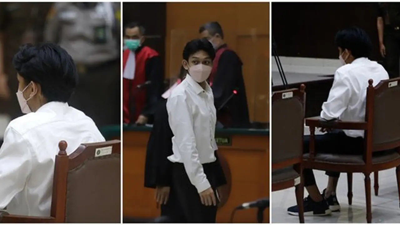 Gaga Muhammad saat menjalani persidangan (Kapanlagi.com/ Bayu Hendiarto)