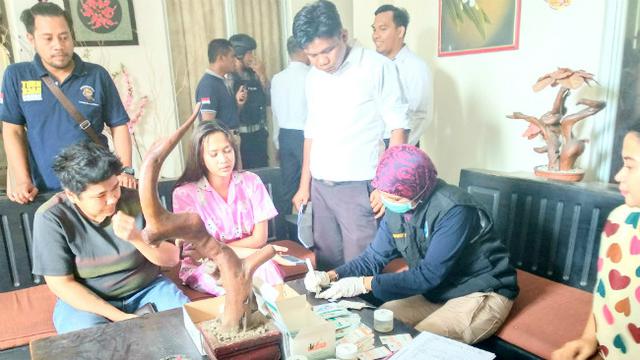 Ulah Culas Wanita Cantik Penghuni Kos kosan Saat Digerebek 
