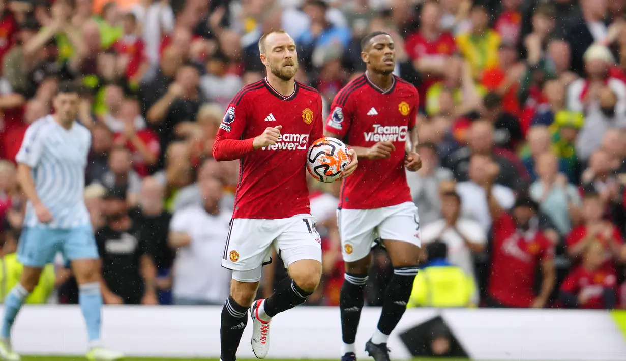 Tiga gol Manchester United dicetak oleh Christian Eriksen (17'), Casemiro(52') dan Bruno Fernandes lewat titik penalti pada menit ke-76. (AP Photo/Jon Super)