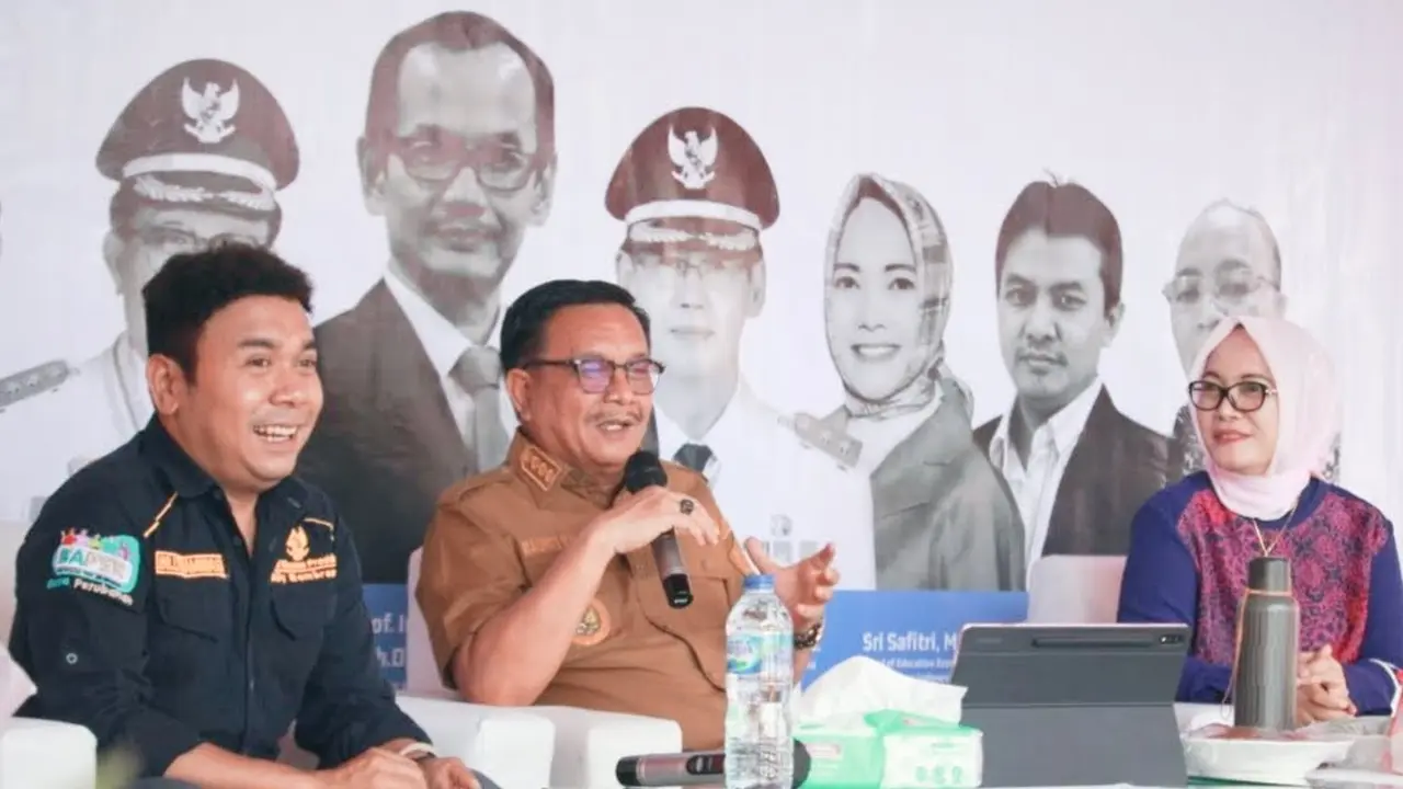 Seminar Nasional dan Peluncuran Program Pusat Inovasi dan Kewirausahaan Masyarakat (PIKM)