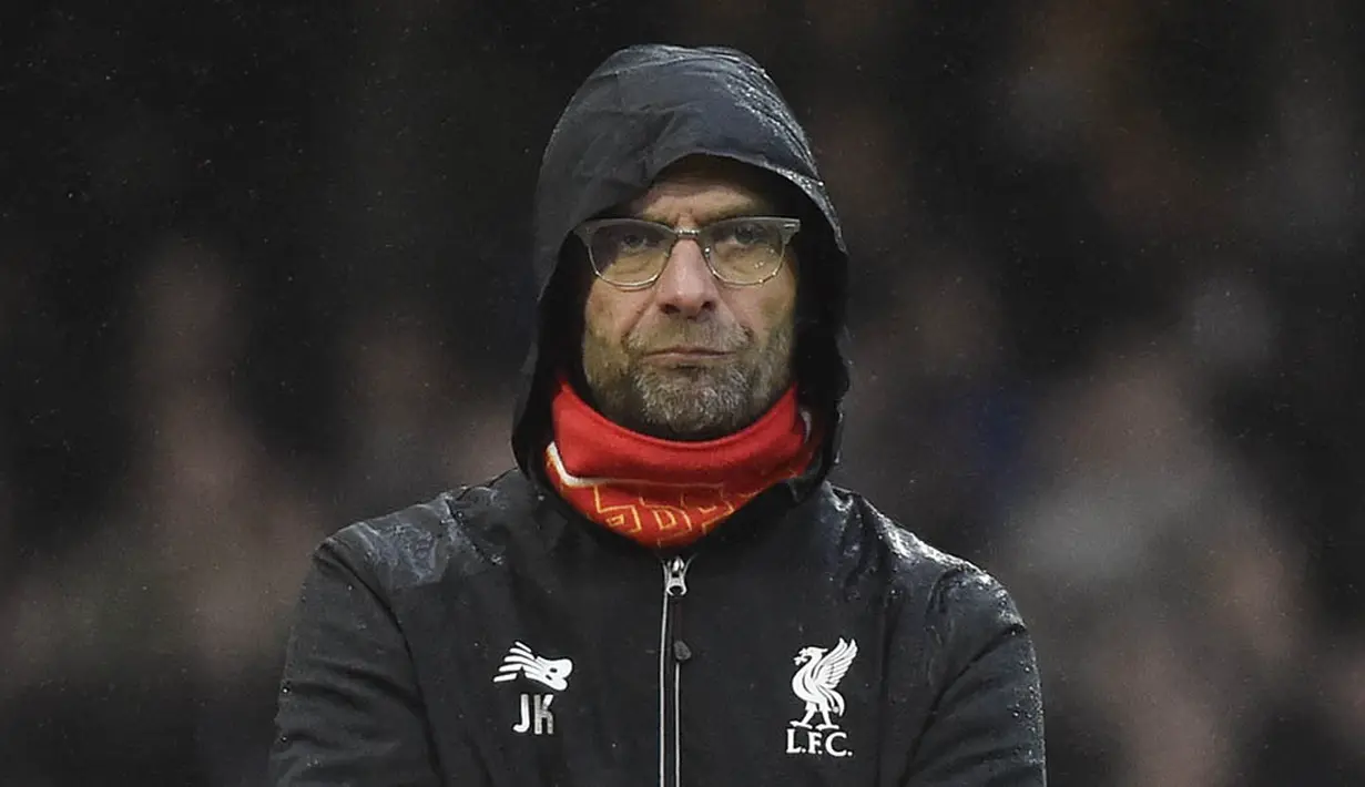 Ekspresi kekecewaan dari pelatih Liverpool, Jurgen Klopp, usai timnya menelakn kekalahan dari West Ham pada laga Liga Premier Inggris. The Reds takluk 2-0 dari West Ham. (Reuters/Toby Melville)