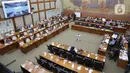 Suasana rapat kerja antara Menteri Koperasi dan UKM Teten Masduki dengan Komisi VI DPR di Senayan, Jakarta, Kamis (1/4/2021). Rapat terkait evaluasi pelaksanaan Bantuan Produktif Usaha Mikro (BPUM) sebagai tindak lanjut kunjungan spesifik Komisi VI DPR di Jawa Tengah (Liputan6.com/Angga Yuniar)