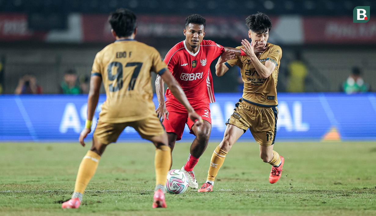 <p>Pemain Liga Indonesia All-Star, Bagas Kaffa saat melawan Dewa United dalam perebutan tempat ketiga Piala Presiden 2025 di Stadion Si Jalak Harupat, Kabupaten Bandung, pada Sabtu (12/7/2025) malam WIB. (Bola.com/Bagas Lazuardi)</p>