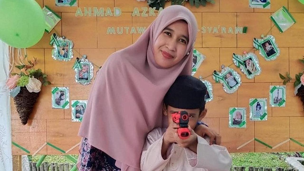 7 Potret Terbaru Mellya Juniarti Mantan Istri Ustaz Abdul Somad, Makin Bahagia
