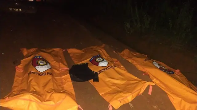 Tiga anggota Polres Way Kanan dilaporkan tewas diduga tertembak saat menggerebek judi sabung ayam. (Liputan6.com/ Dok Ist)