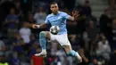 Diberkati dengan kecepatan tinggi dan kekuatan luar biasa, Kyle Walker adalah salah satu bek paling andal dalam permainan Pep Guardiola. Selama empat tahun, ia telah sukses memenangkan 3 gelar Liga Inggris, 4 gelar EFL, dan Piala FA bersama The Cityzens. (AFP/Pool/Carl Recine)