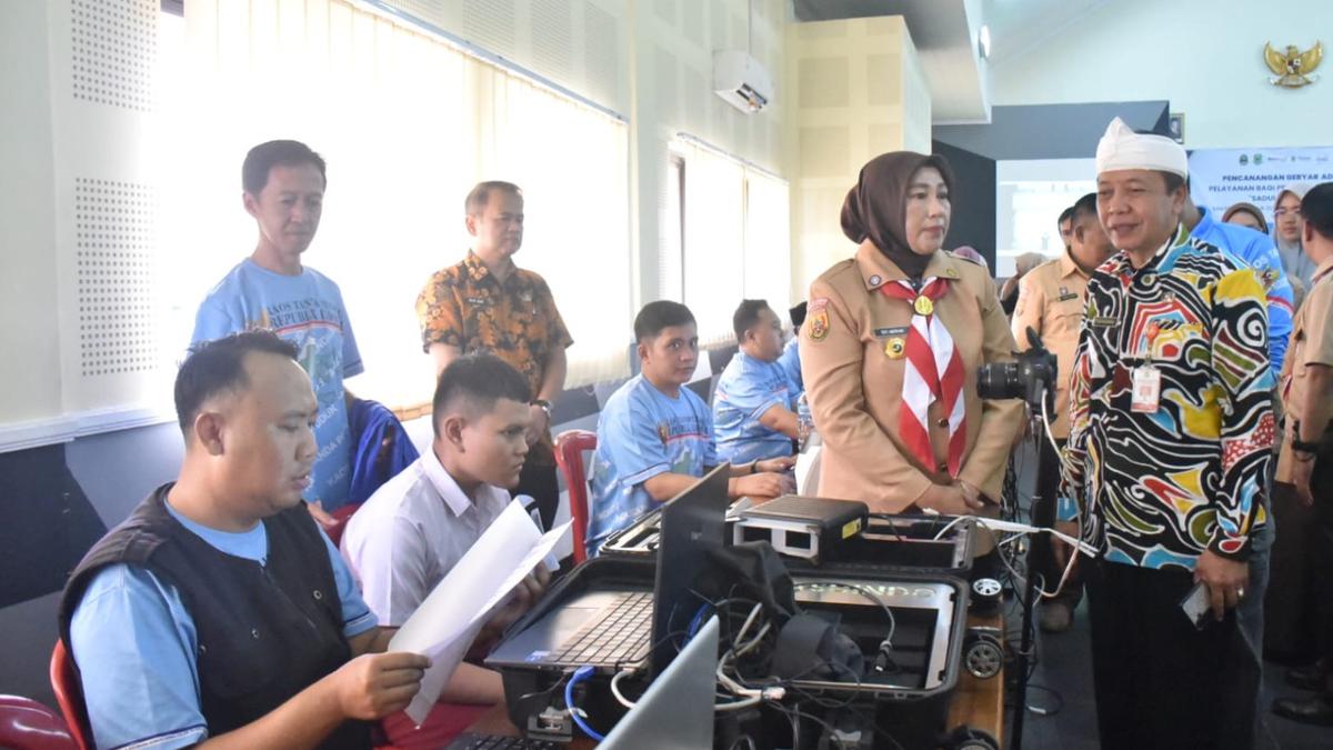 Upaya Jawa Barat Hadirkan Layanan KK hingga KTP yang Ramah bagi Penyandang Disabilitas