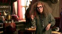 The best Emma Thompson movies you need to watch. (Photo: Harry Potter and the Prisoner of Azkaban (2004) - Warner Bros. Ent. Harry Potter Publishing RightsJ.K.R.)
