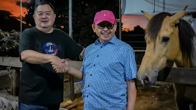 Pemilik Andalan Stable, Dicky Kamsari (Kanan)