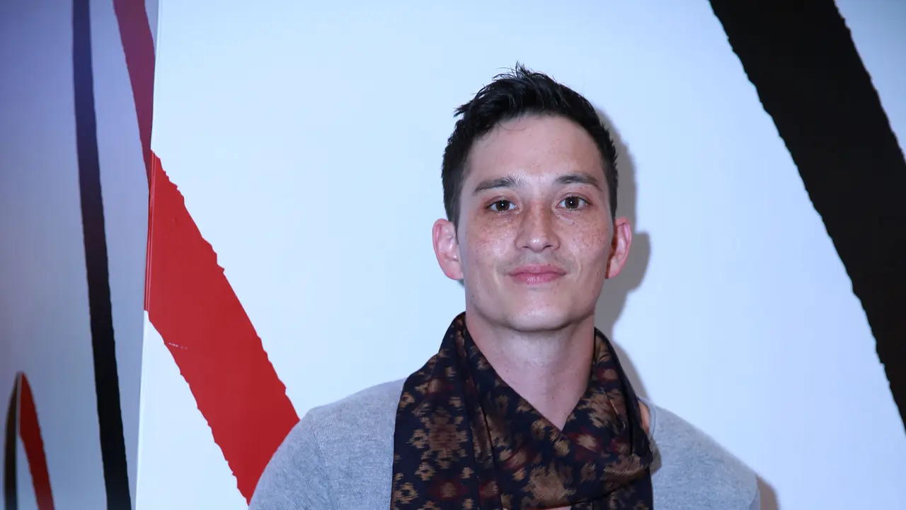 [Bintang] Mike Lewis