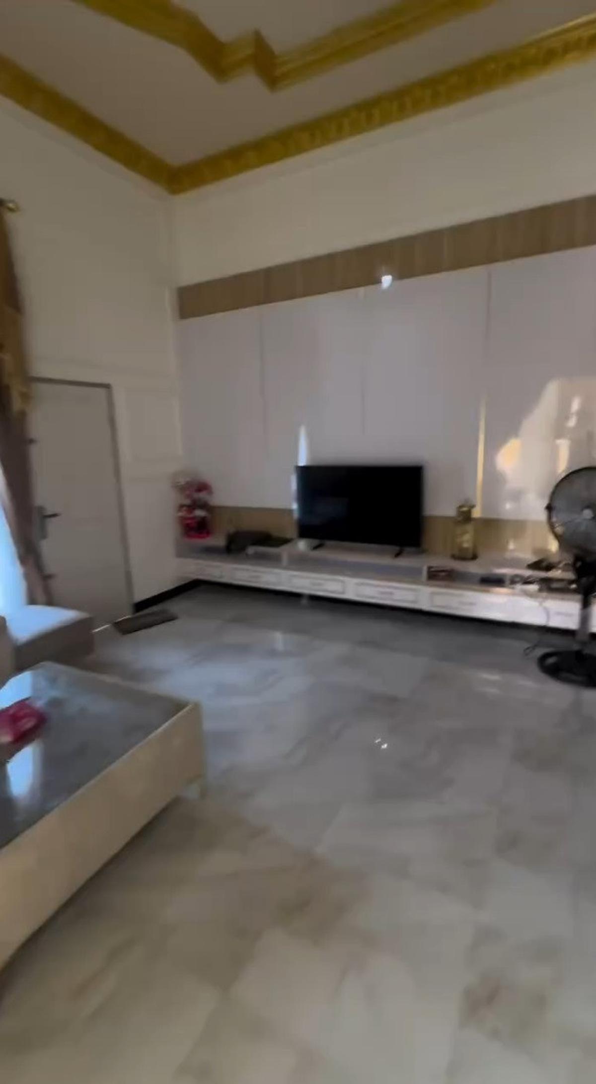 10 Potret Rumah Putri Isnari & Abdul Azis di Kalimantan, Luas Banget & Interiornya Mewah