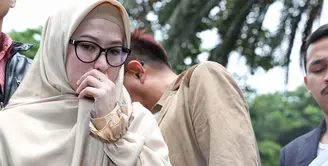 Artis cantik Lyra Virna telah dinaikkan statusnya sebagai tersangka per 16 Maret 2018 lalu atas dugaan pencemaran nama baik. Lyra Virna dilaporkan pada Mei 2017 lalu oleh Lasty Annisa. (Adrian Putra/Bintang.com)