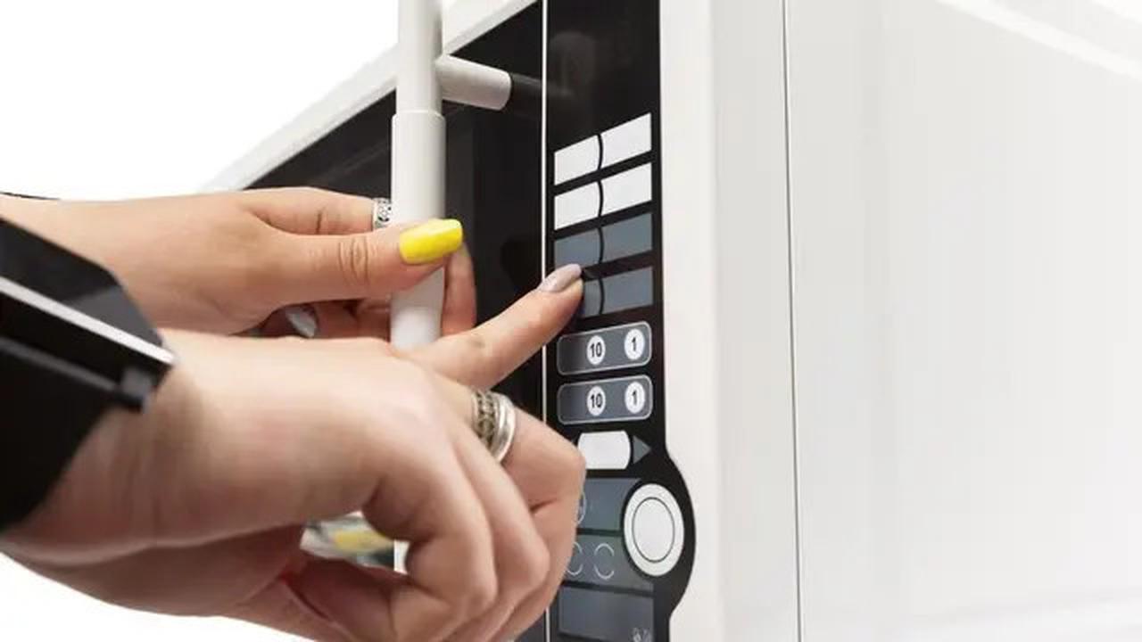 Rahasia Mencairkan Daging Ayam Beku Tanpa Air dan Microwave