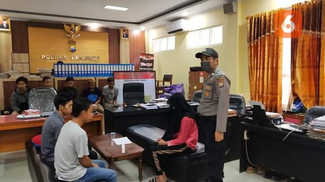 Para pelaku perundungan diamankan di Polres Pangkep (Fauzan/Liputan6.com)