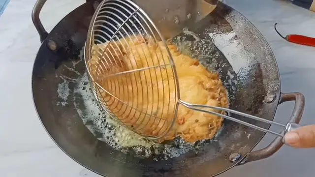 Cara Masak Telur Dadar ala Warteg, Bisa Keriting dan Lebar
