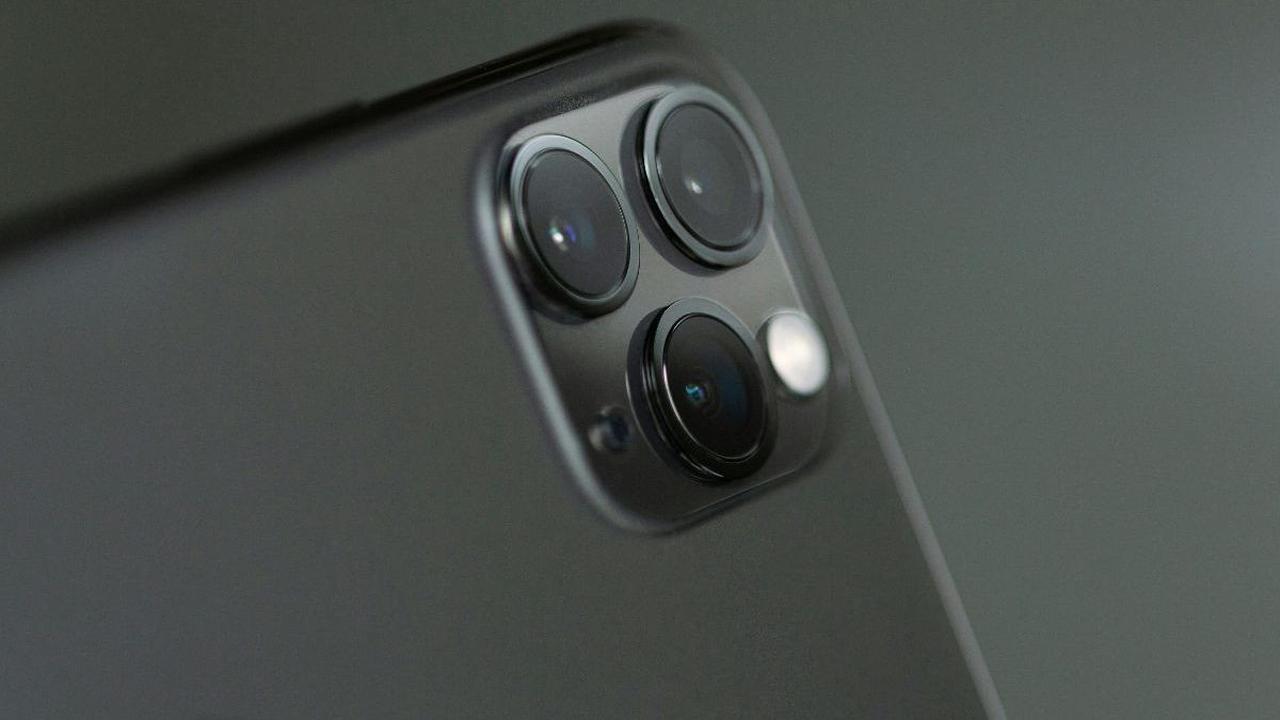<b>iPhone 15 Pro/Pro Max</b>