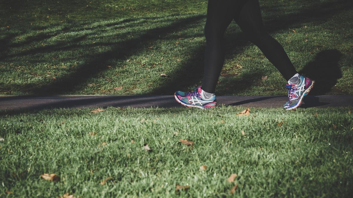 Top 3: Squat atau Jalan Kaki yang Ampuh Menurunkan Kadar Gula Darah?