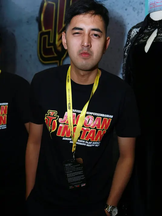 Kemal Palevi memerankan karakter protagonis di film ‘Jagoan Instan’ di mana lawan mainnya, Kevin Julio adalah musuhnya. Film yang diproduksi oleh rumah produksi Starvision Plus tersebut akan dirilis Februari 2016 mendatang. (Deki Prayoga/Bintang.com)