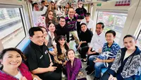 Artis papan atas termasuk Kirana Larasati, Ayu Dewi, Yuni Sara, Chelsea Islan, Widi Mulia, Nirina Zubir, Indy Barends, Aurelie Moeremans, Reisa Broto Asmoro, Desta, Candil, Lukman Sardi, Ari Lasso hingga Cak Lontong ikut menjajal LRT Jabodetabek bersama Presiden RI. Para artis tampak antusias dalam momen tersebut. (Liputan6.com/IG/@indybarends)