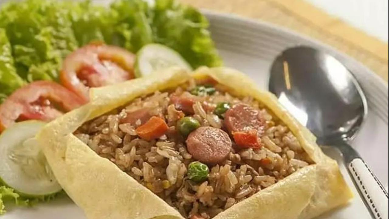 10. Nasi Goreng Selimut