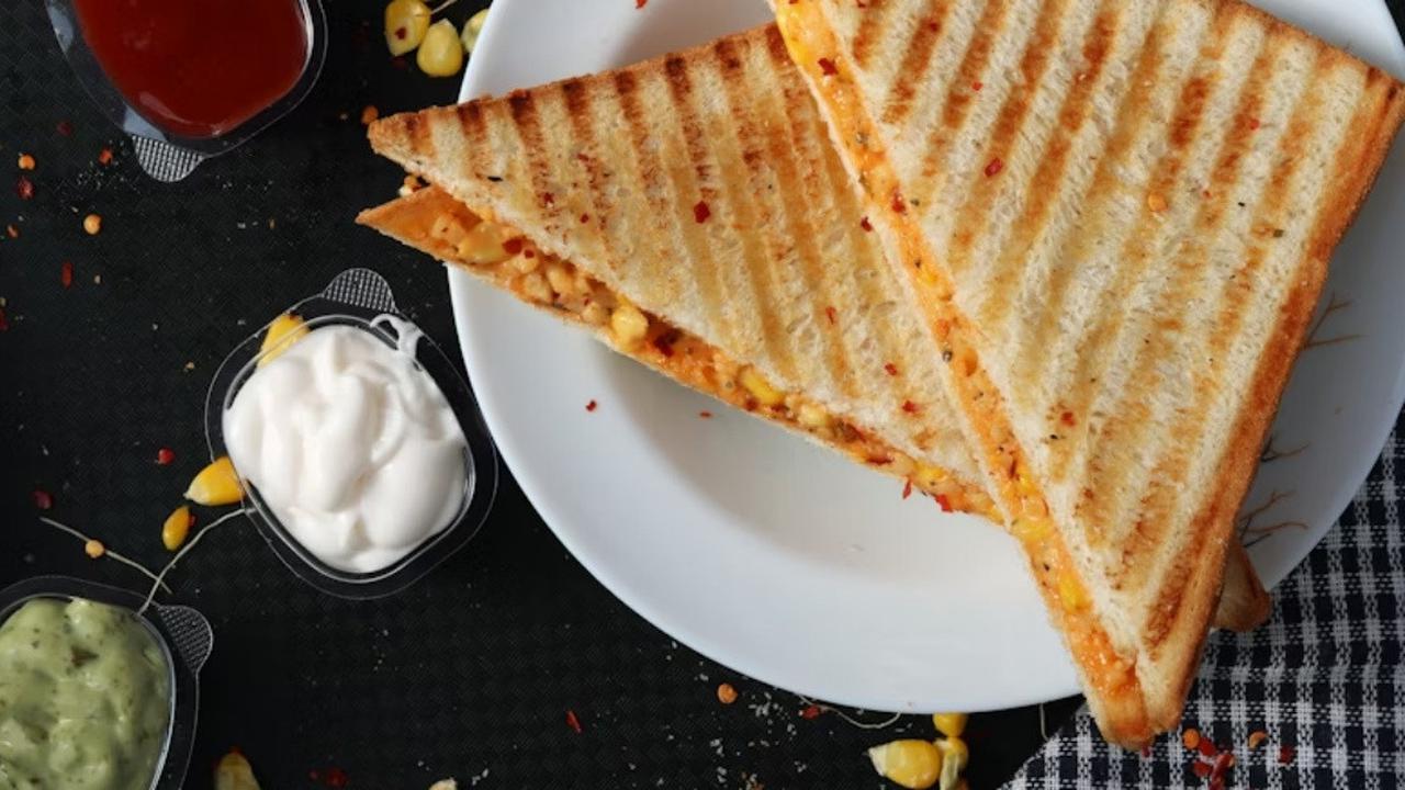 Ilustrasi Camilan dari Roti Tawar