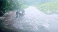 Banjir bandang melanda wilayah kecamatan Tanjung Bunga, Kabupaten Flores Timur, NTT (Liputan6.com/Ola Keda)