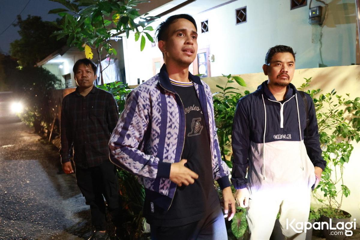 Ada Anies Baswedan - Ahok, Potret Suasana Rumah Duka Suami Najwa Shihab yang Sudah Ramai Didatangi Pelayat