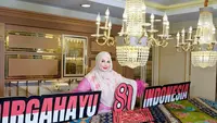 Potret Tasyi Athasyia Raih Rekor MURI Kue Terbesar Bermotif Batik