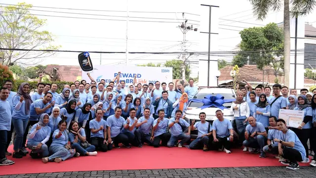 BRI Bagikan Mobil untuk AgenBRILink Berprestasi di Yogyakarta