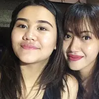 Lantaran usia yang tak terpaut jauh, wajar jika Suci Patia Brajamusti berhubungan baik dengan Aaliyah Massaid. (via instagram.com/aaliyah.massaid)