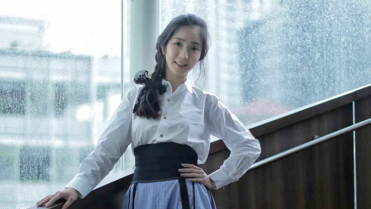 wanita januari cerdas dan berkelas