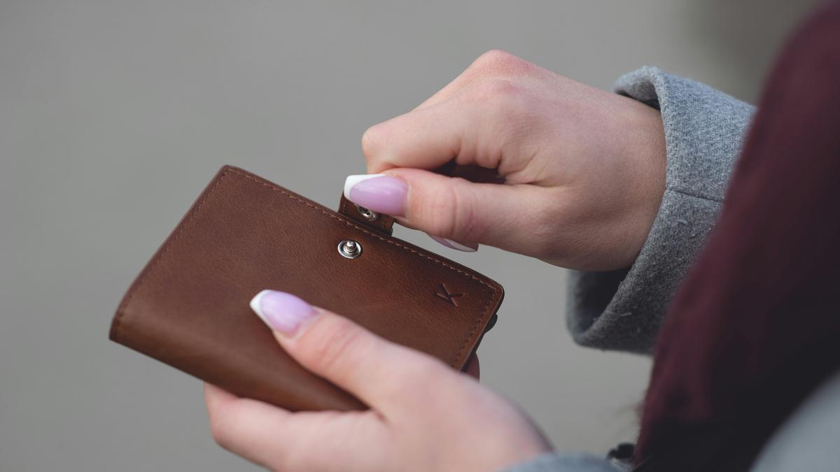 4 Rekomendasi Dompet Stylish Perempuan yang Praktis, Chic, dan Siap Lengkapi Gaya Harianmu!