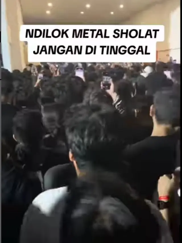 Penonton Konser Avenged Sevenfold di Jakarta Pada Mei 2024