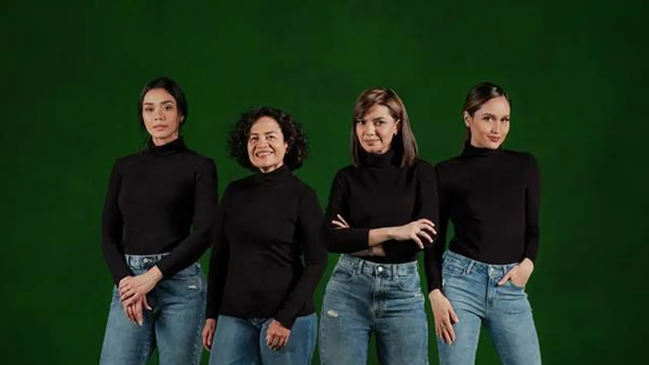 Perjalanan Turtleneck dari Masa ke Masa Membawa Perempuan Sebagai Figur Berpengaruh