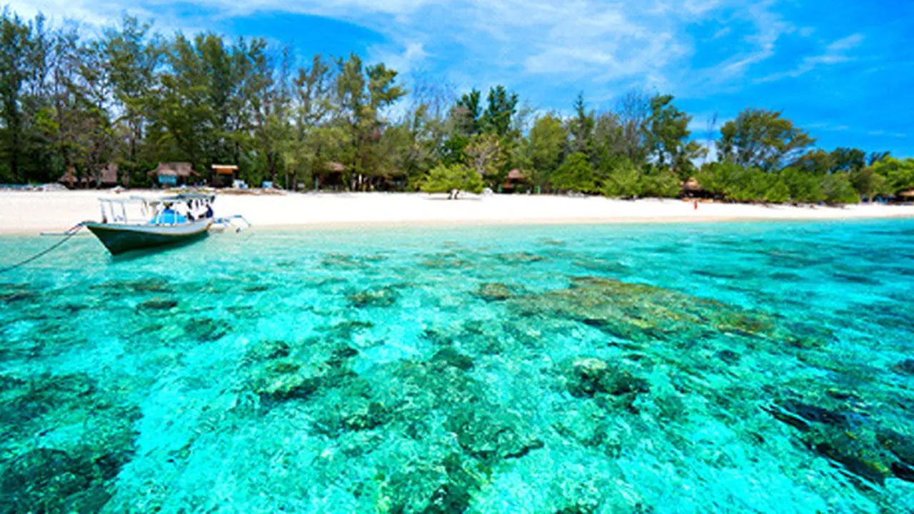 Tempat Wisata Menarik & Promo Hotel di Lombok untuk Liburan Imlek