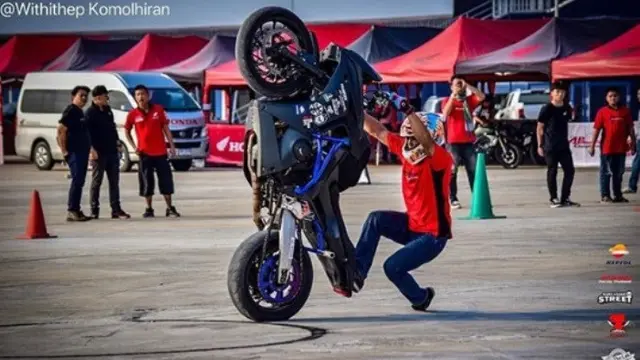aksi keren suddum so, stuntman Jokowi (foto: instagram @saddum)