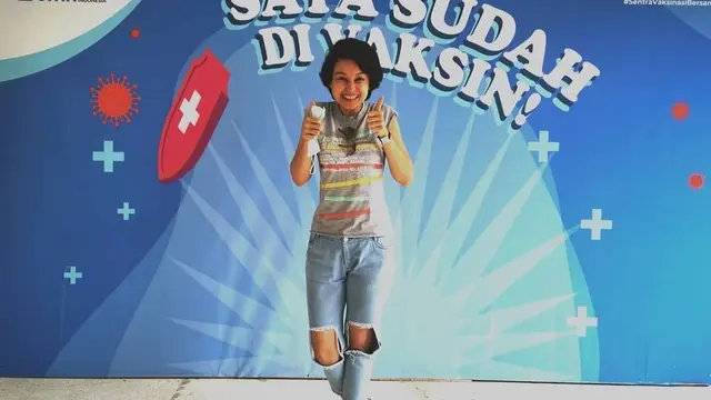 Galeri Foto Putri Patricia Pakai Jeans