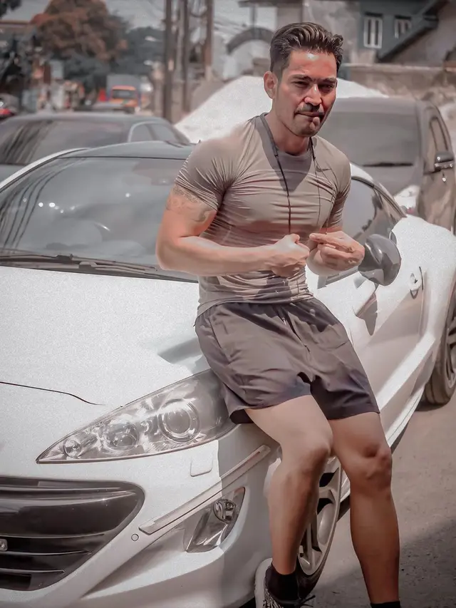 7 Potret Robby Purba Pamer Badan Kekar, Turun 12 Kilo Usai Latihan 2 Bulan