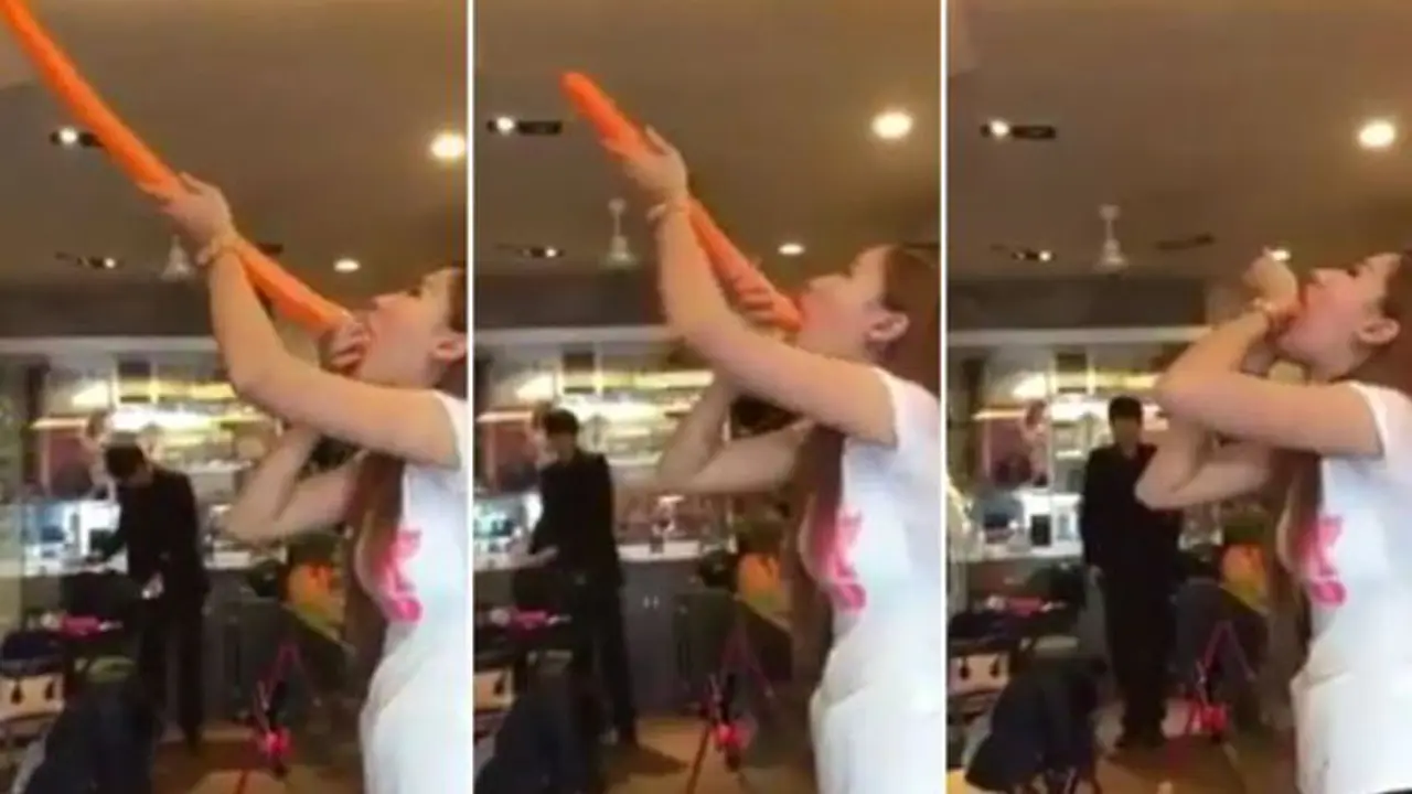 Perempuan ini mampu telan blon sepanjang 122 cm, utuh