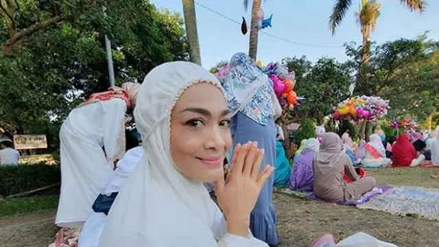 Dewi Hughes (Foto: Instagram/@hughes.dewi)