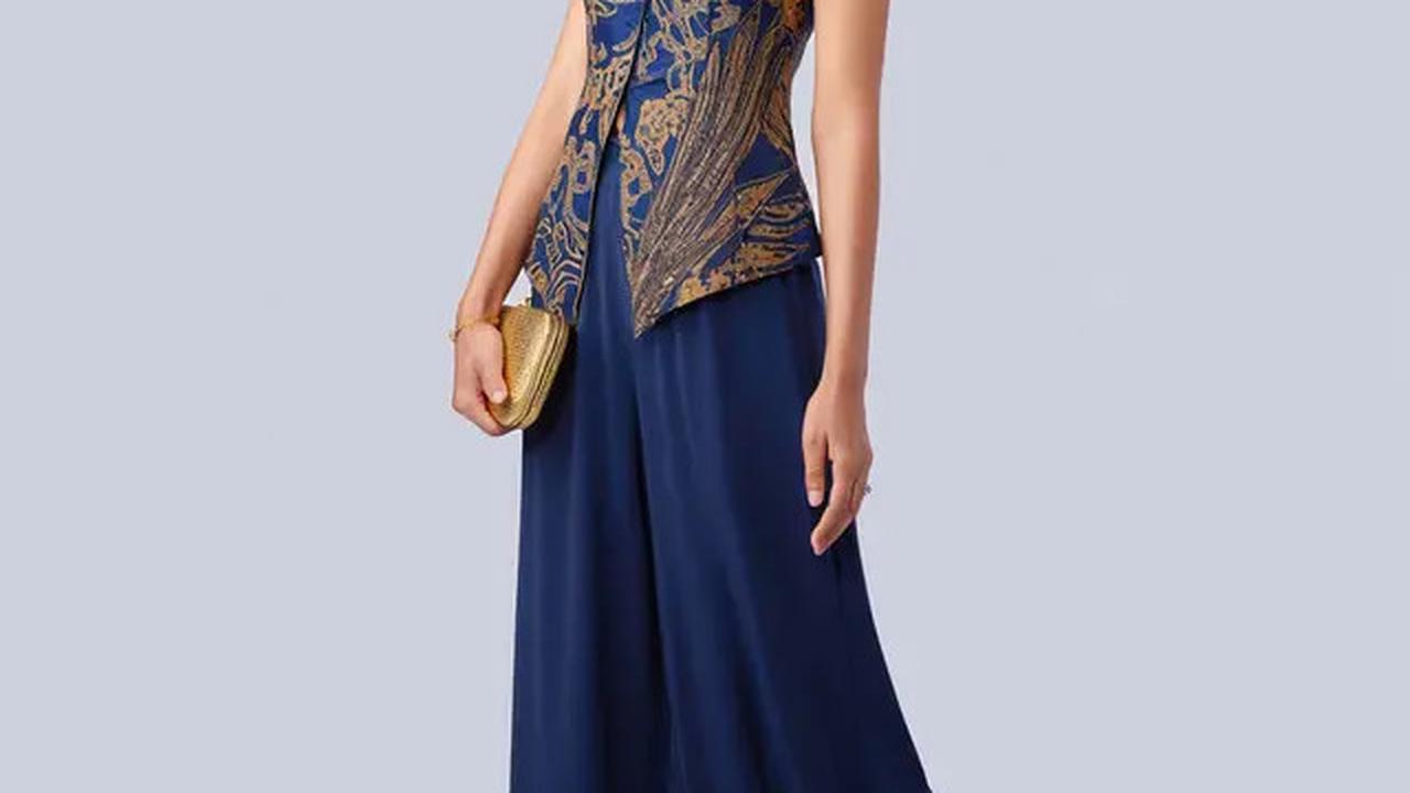 Baju Batik Cocok dengan Celana Apa? Ini 7 Model Celana yang Bisa Kamu Andalkan