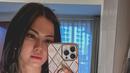 Nita Gunawan yang berprofesi sebagai model ini juga dikenal sebagai seorang makeup artist (MUA) dan selebgram. Melalui akun Instagramnya, Nita sering kali memamerkan potret cantik, beberapa di antaranya ketika ia berselfie di depan kaca. (Instagram/nitagunawan09)