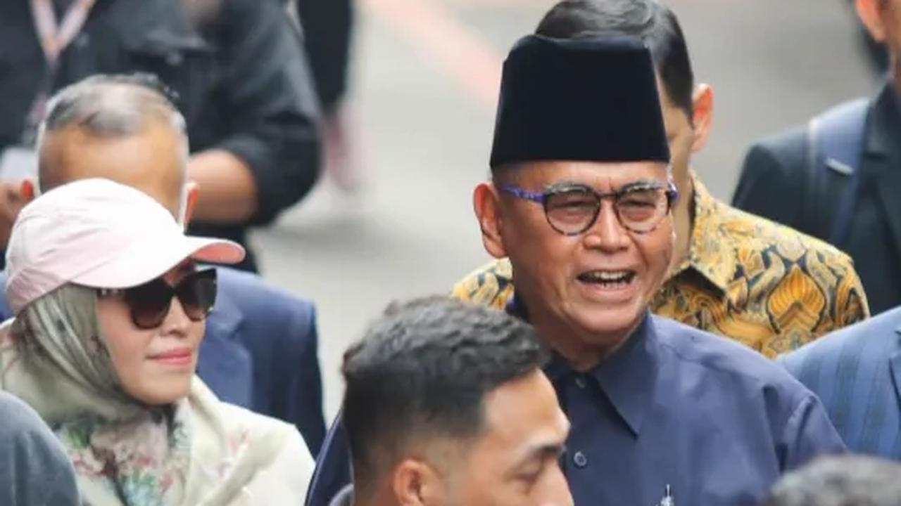 Bareskrim Polri resmi menahan Pimpinan Pondok Pesantren (Ponpes) Al-Zaytun Panji Gumilang. Penahanan dilakukan terhitung sejak Rabu (2/8) dini hari, hingga 20 hari ke depan.