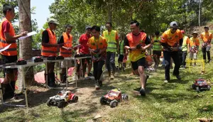Pecinta RC Off-Road Adu Kemampuan di Mobitraxx RCRFC Indonesia