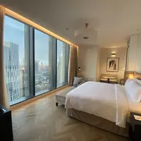 Salah satu kamar di Hotel  The Langham Jakarta