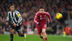 Aksi Florian Wirtz di laga Liverpool vs Newcastle di pekan ke-24 Liga Inggris 2025/2026 di Anfield, Minggu (01/02/2026) dini hari WIB. (AP Photo/Jon Super)