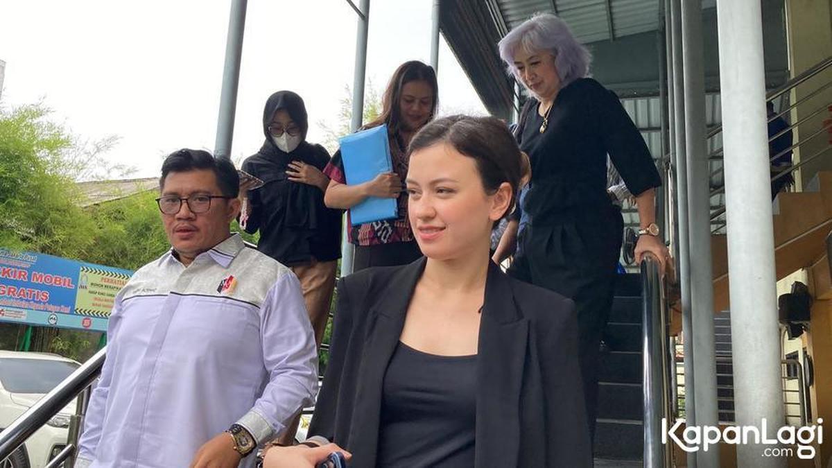 Kimberly Ryder Mengungkap Pengalaman KDRT Sejak Awal Pernikahan dengan Edward Akbar
