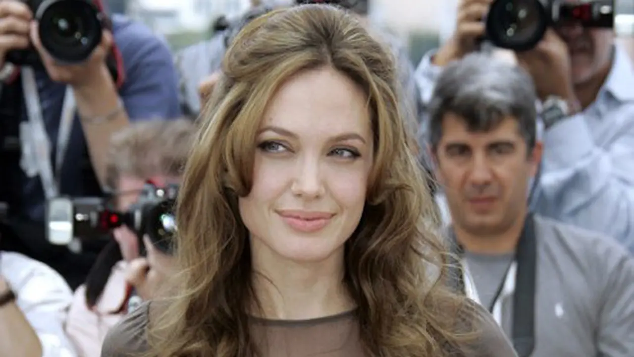 [Bintang] Angelina Jolie